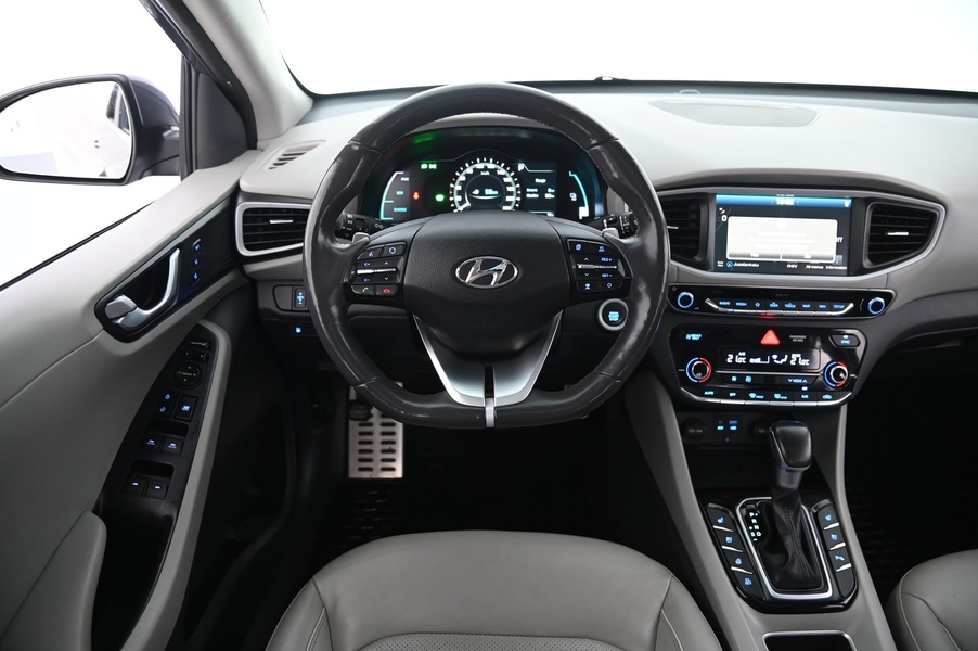 Hyundai IONIQ plug-in vaihtoauto