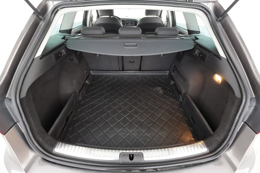 SEAT Leon ST vaihtoauto