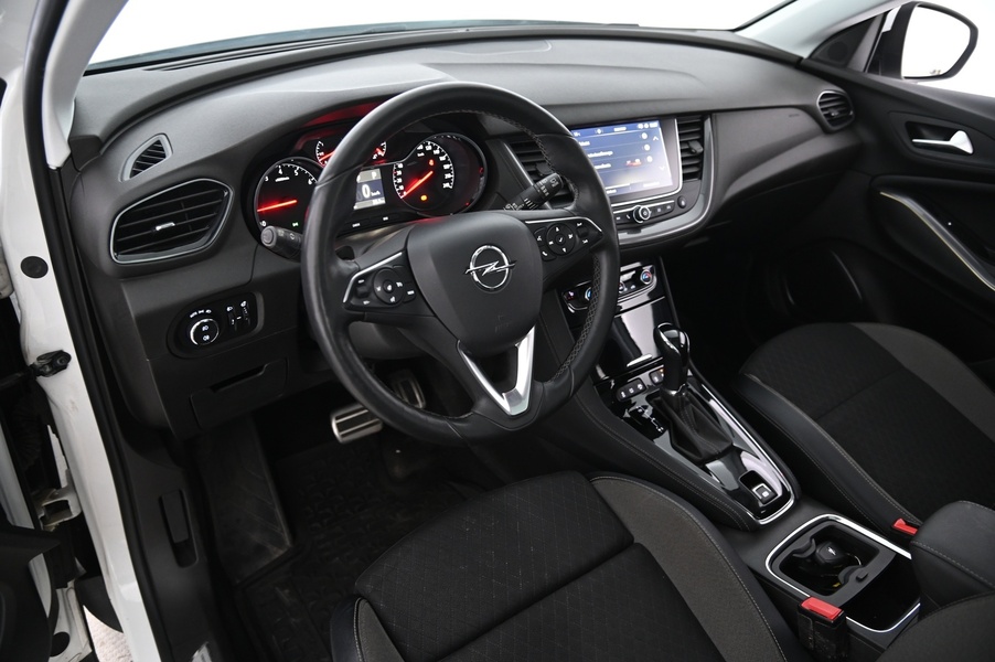 Opel Grandland X vaihtoauto