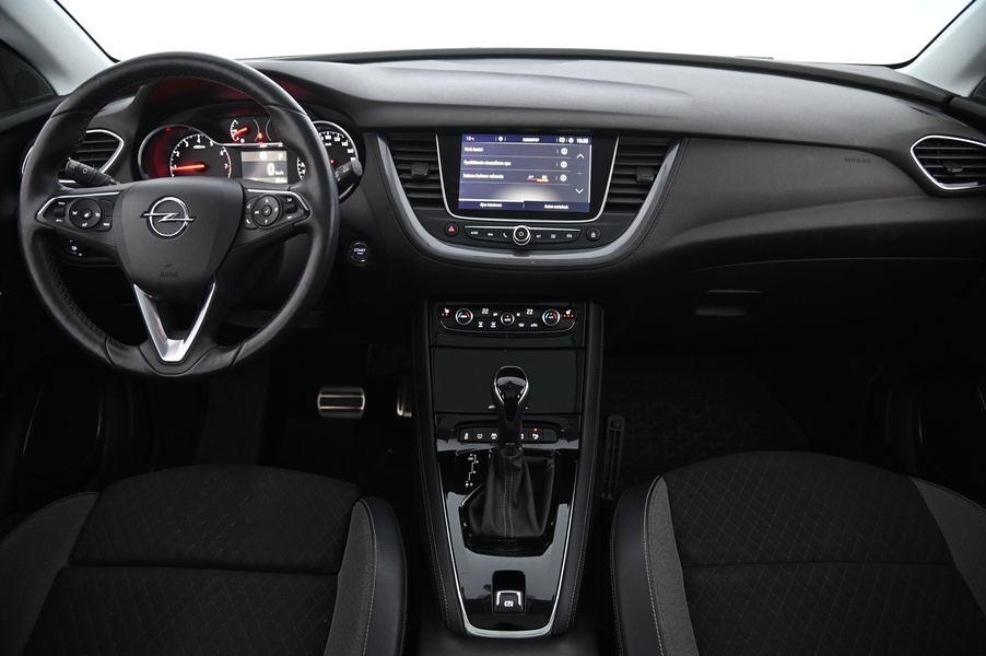 Opel Grandland X vaihtoauto