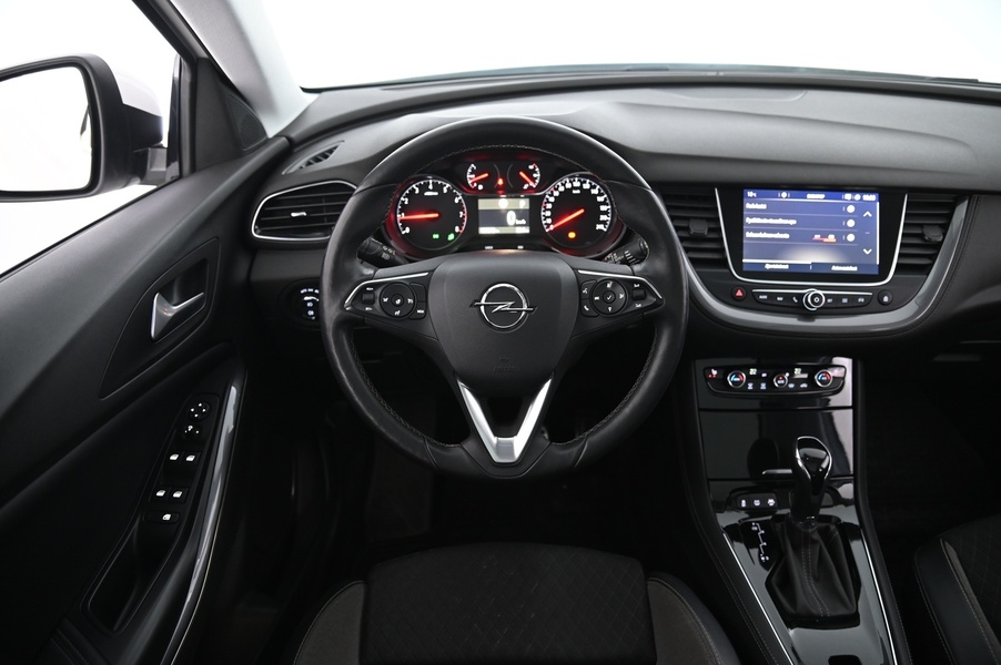 Opel Grandland X vaihtoauto