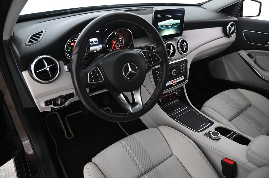 Mercedes-Benz GLA vaihtoauto