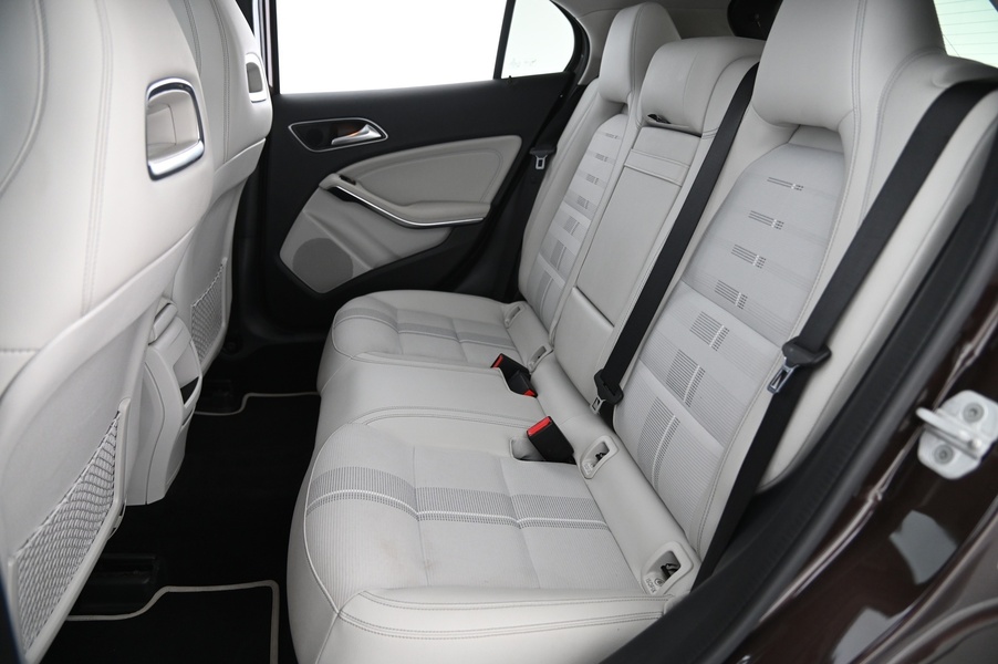 Mercedes-Benz GLA vaihtoauto