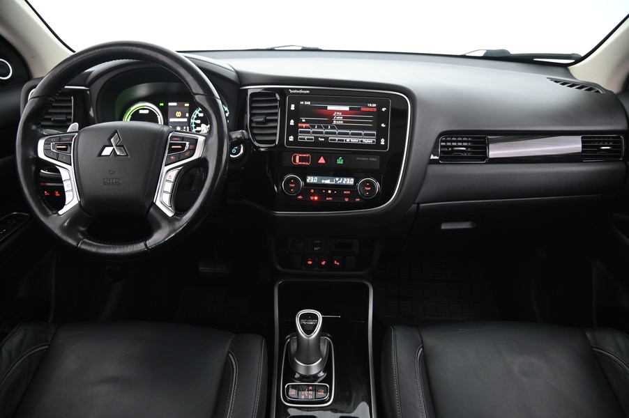 Mitsubishi Outlander vaihtoauto