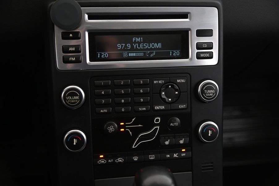 Volvo V70 vaihtoauto
