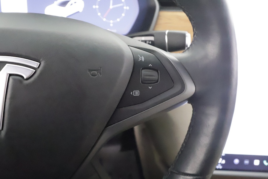 Tesla Model S vaihtoauto