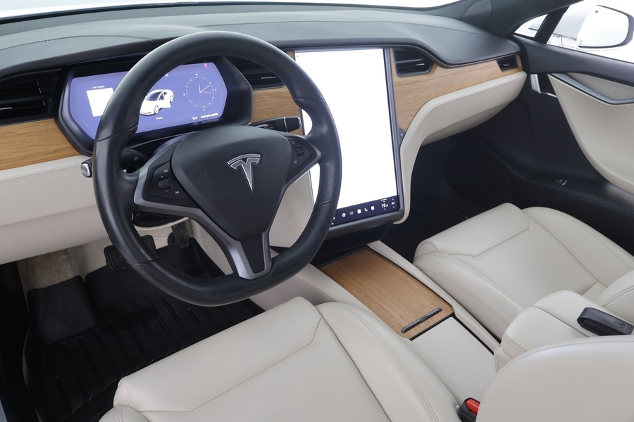 Tesla Model S vaihtoauto