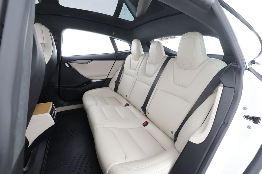 Tesla Model S vaihtoauto