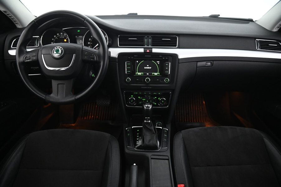 Skoda Superb vaihtoauto