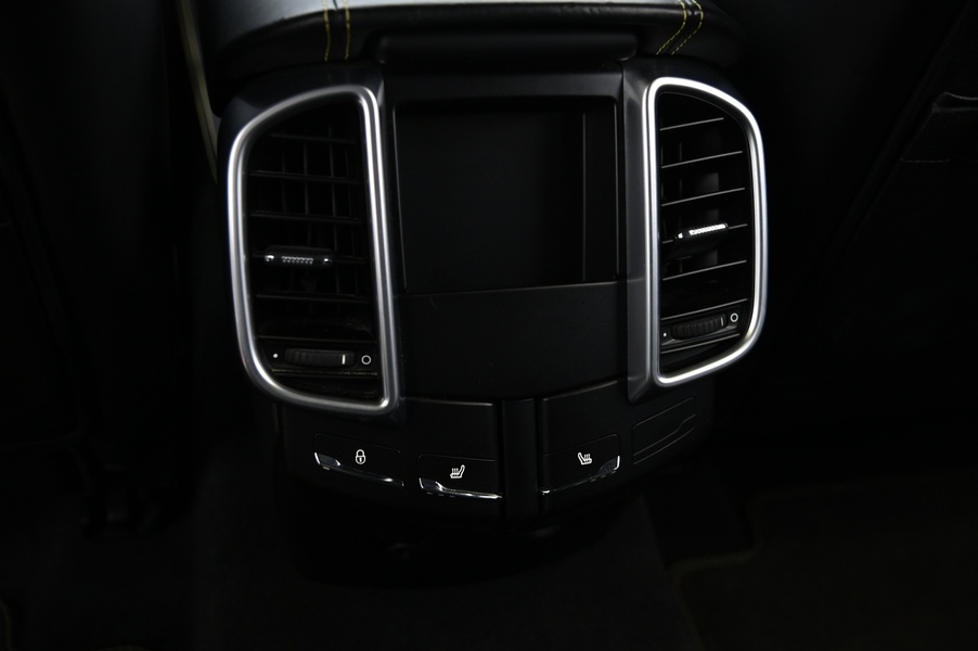 Porsche Cayenne vaihtoauto