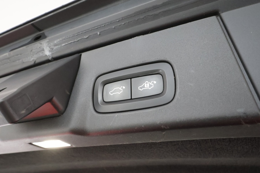 Volvo V90 Cross Country vaihtoauto