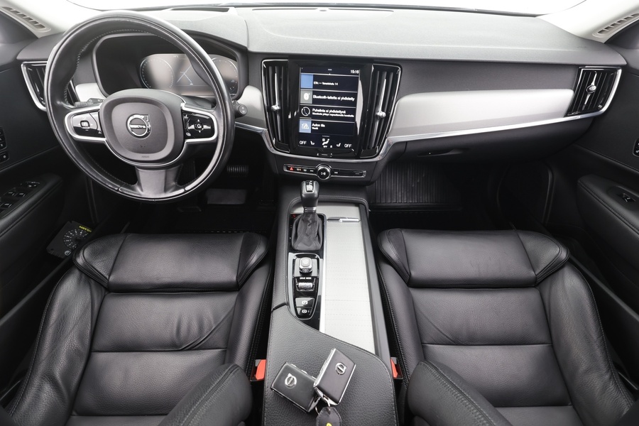 Volvo V90 Cross Country vaihtoauto