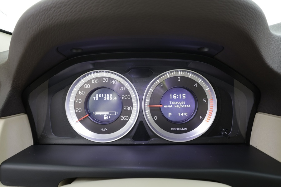 Volvo V70 vaihtoauto