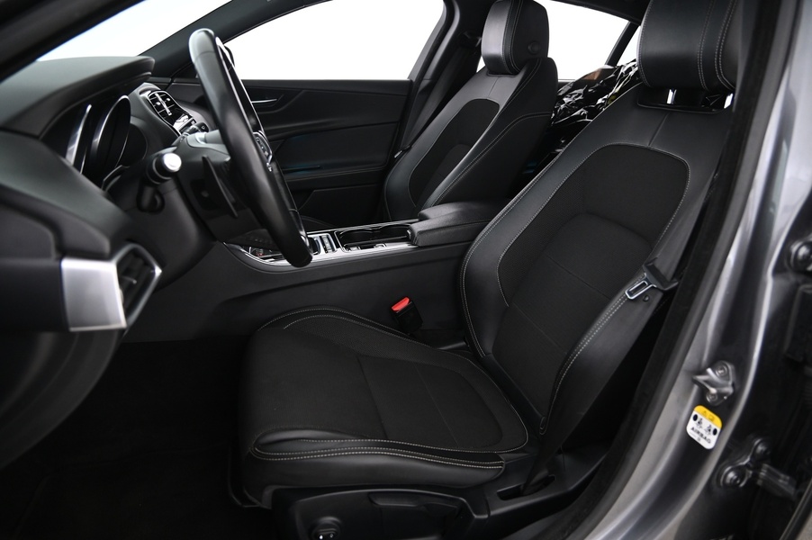 Jaguar XE vaihtoauto