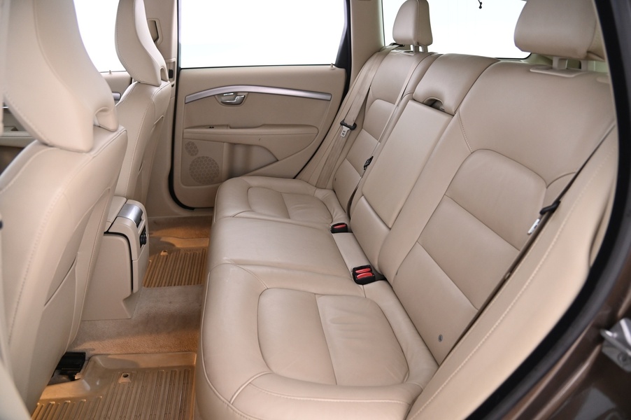 Volvo V70 vaihtoauto