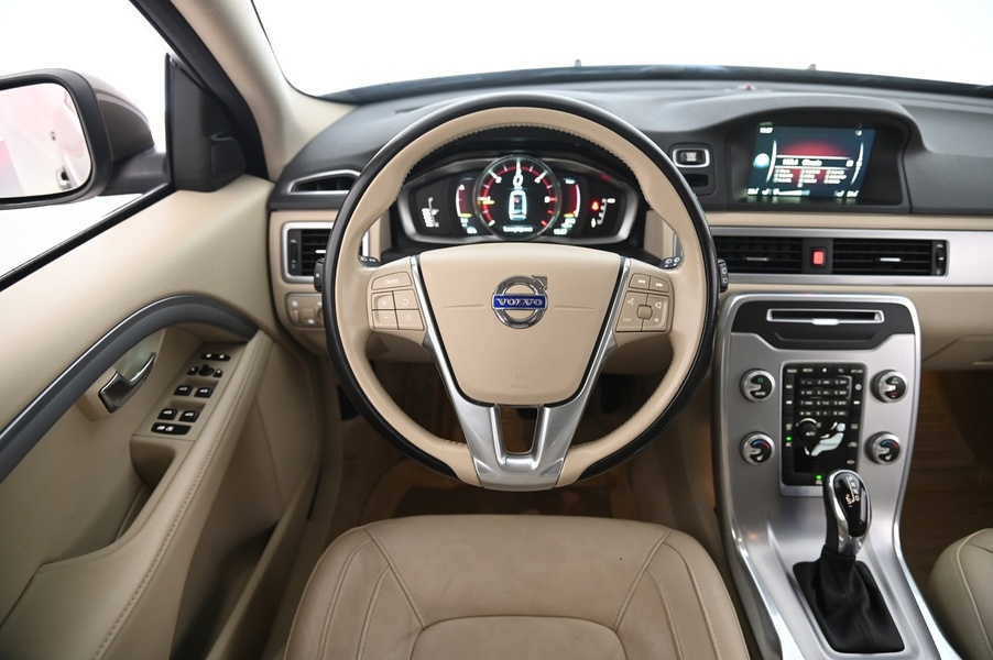 Volvo V70 vaihtoauto