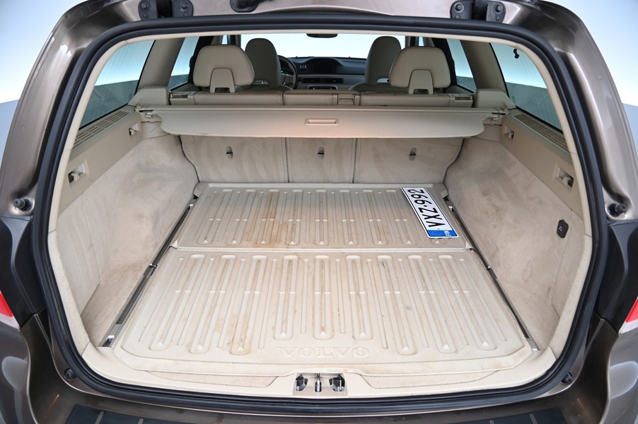 Volvo V70 vaihtoauto