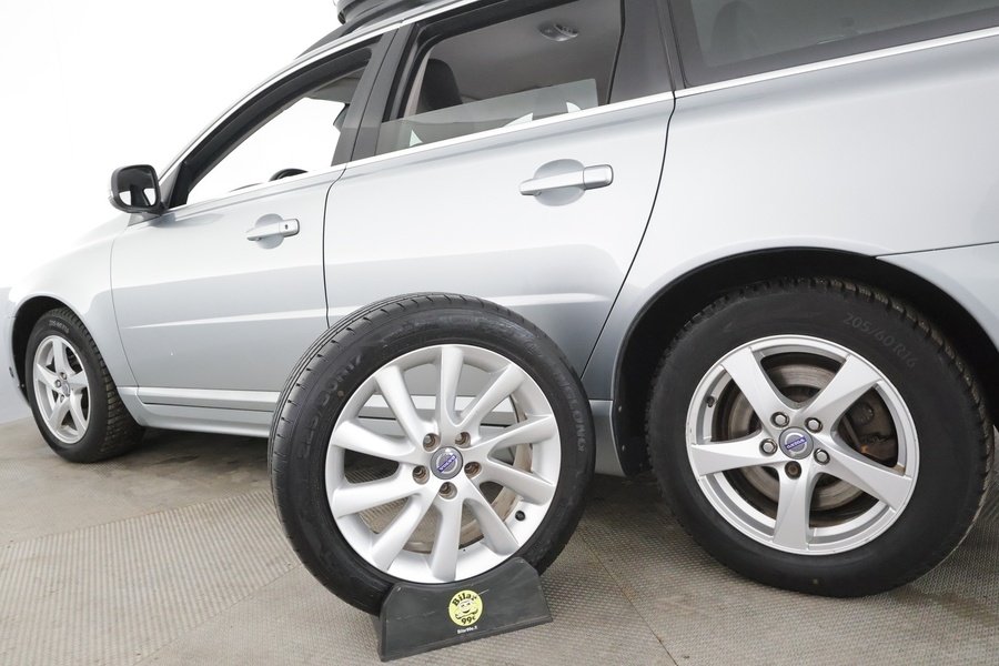 Volvo V70 vaihtoauto