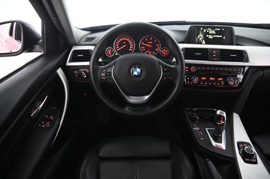 BMW 320 vaihtoauto