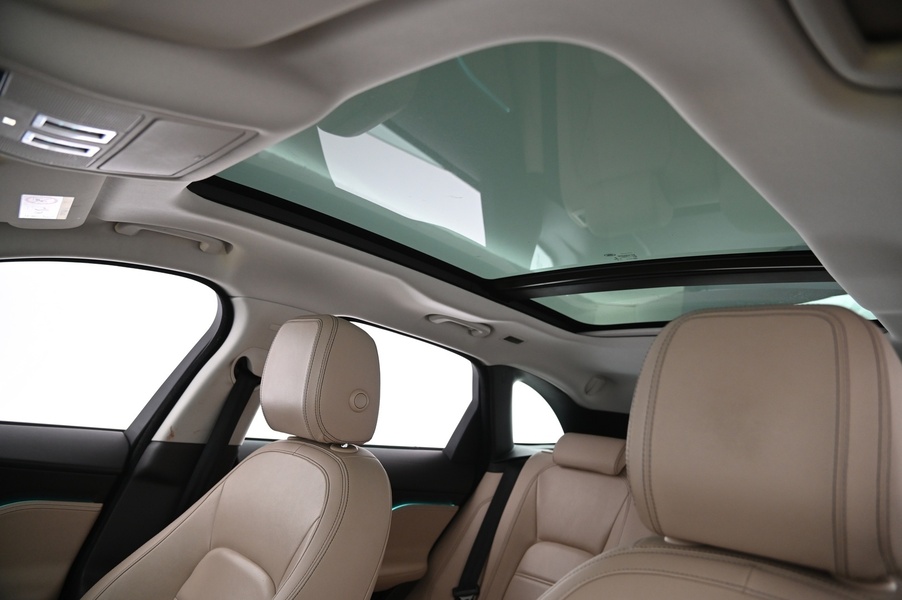 Jaguar F-PACE vaihtoauto