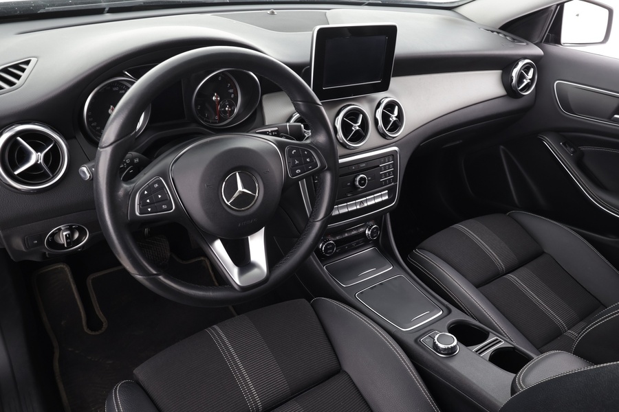 Mercedes-Benz GLA vaihtoauto