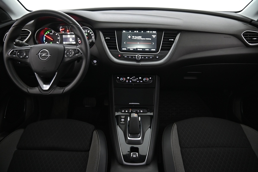 Opel Grandland vaihtoauto