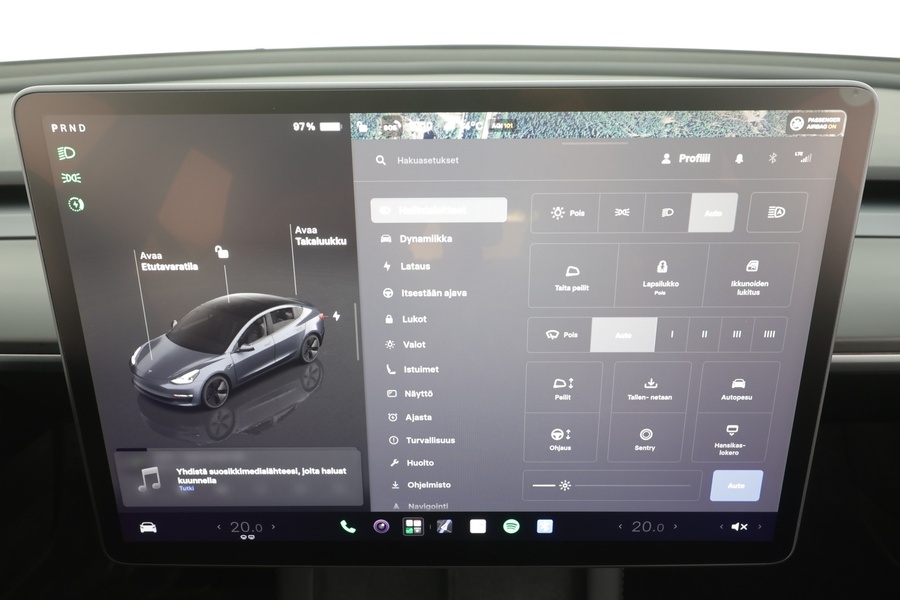 Tesla Model 3 vaihtoauto