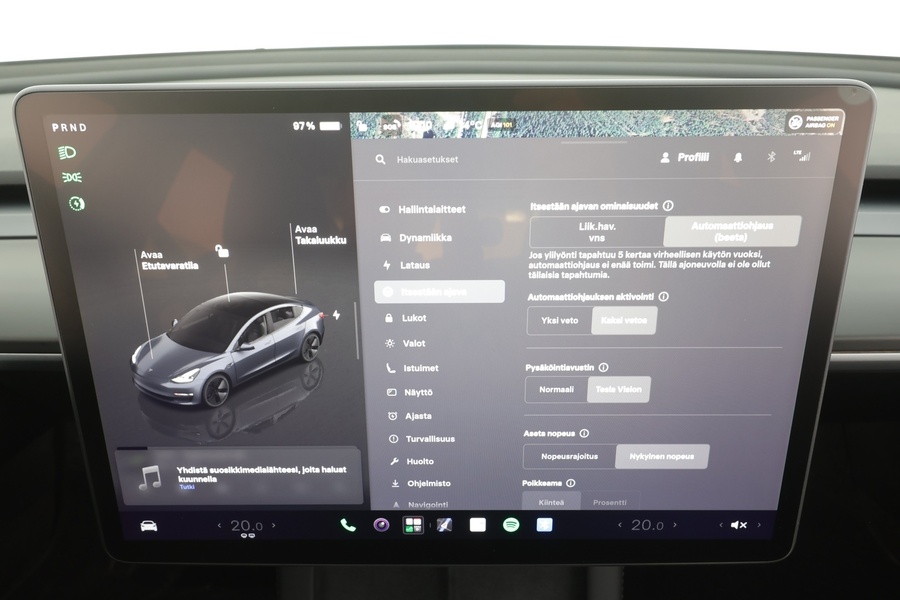 Tesla Model 3 vaihtoauto