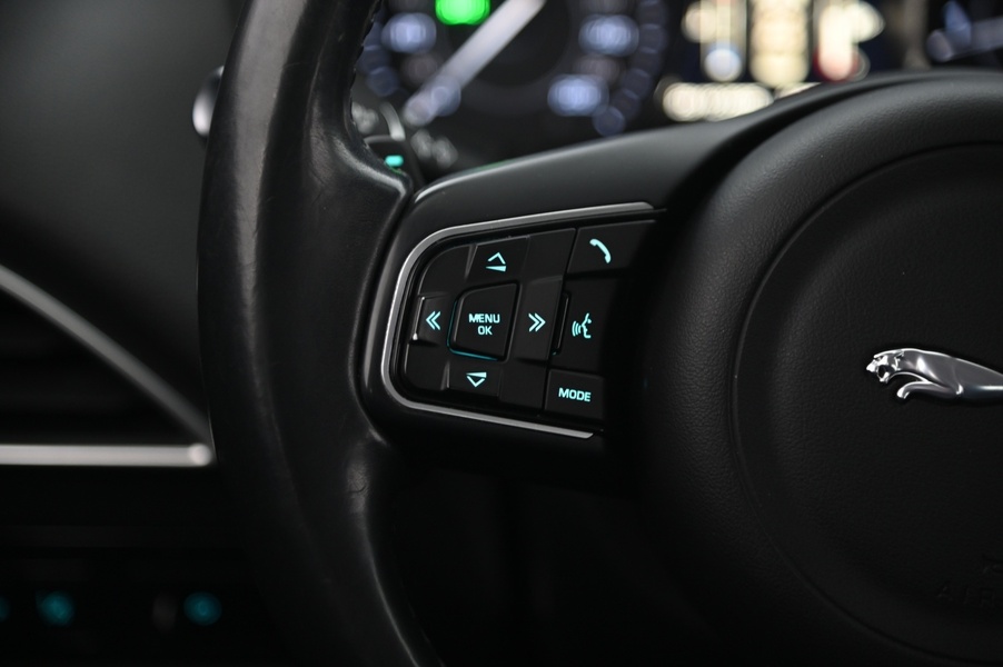 Jaguar XE vaihtoauto