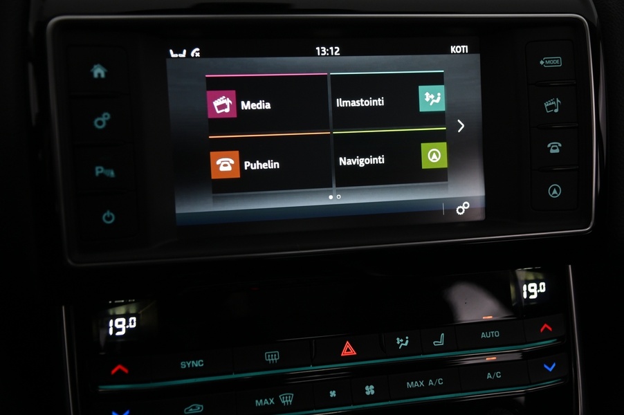 Jaguar XE vaihtoauto