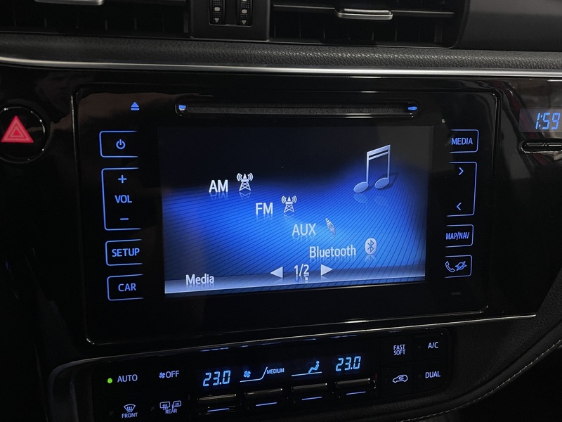 Toyota Auris vaihtoauto