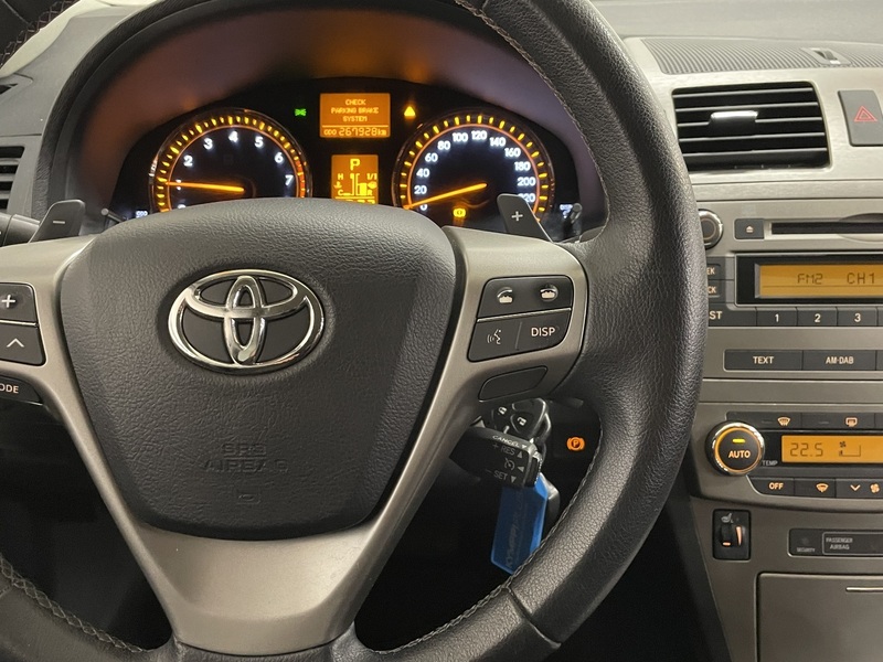 Toyota Avensis vaihtoauto