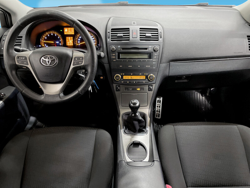 Toyota Avensis vaihtoauto