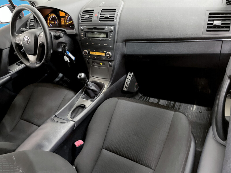 Toyota Avensis vaihtoauto