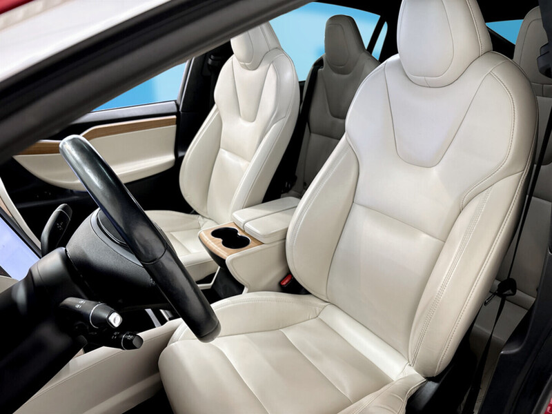 Tesla Model X vaihtoauto