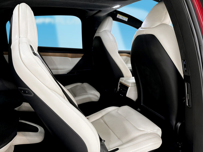 Tesla Model X vaihtoauto