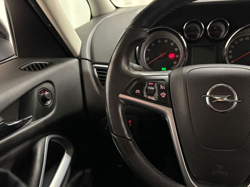 Opel Zafira Tourer vaihtoauto