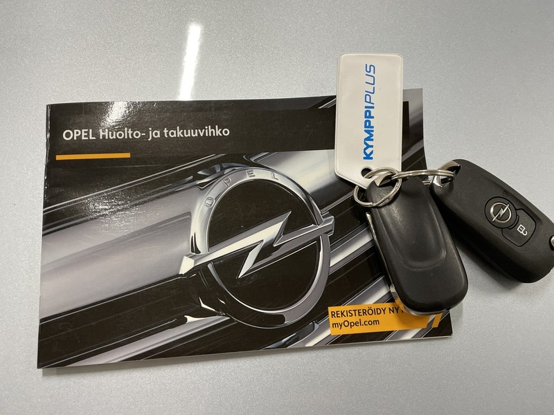 Opel Astra vaihtoauto