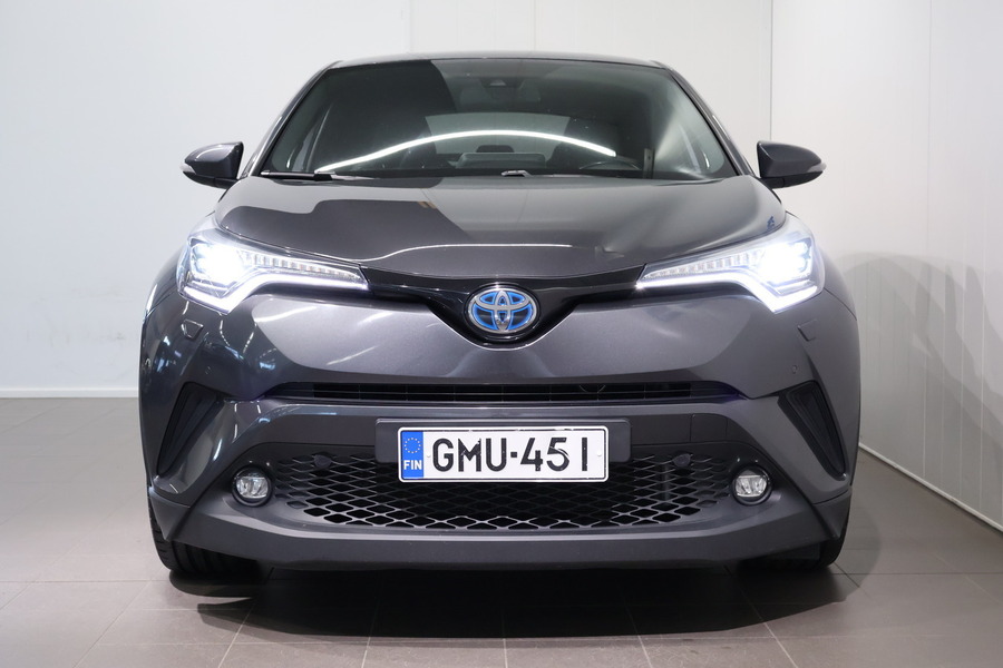 Toyota C-HR vaihtoauto