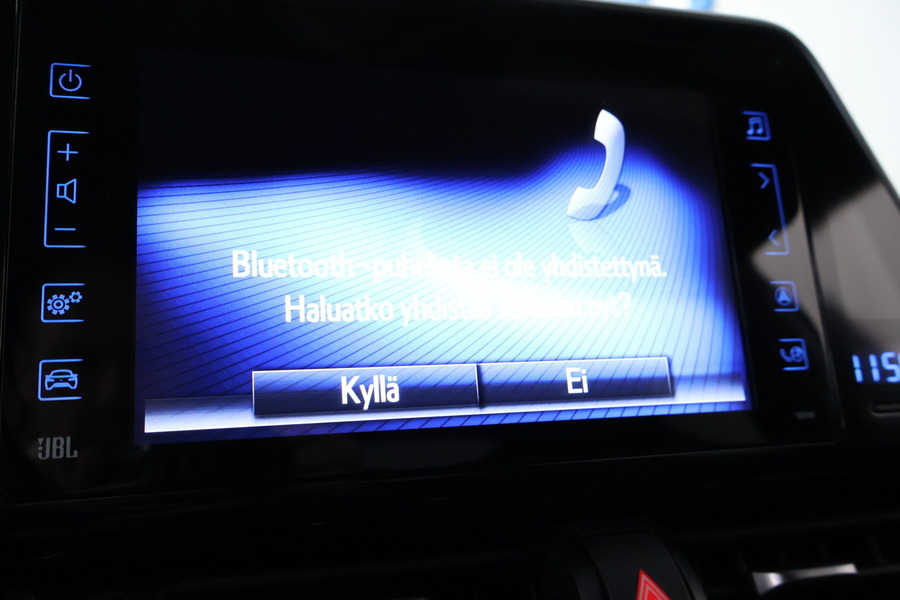 Toyota C-HR vaihtoauto