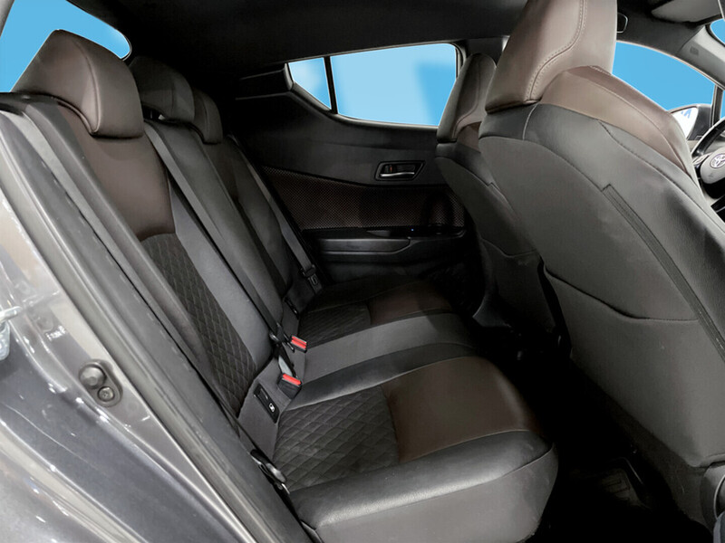 Toyota C-HR vaihtoauto