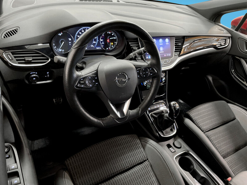 Opel Astra vaihtoauto