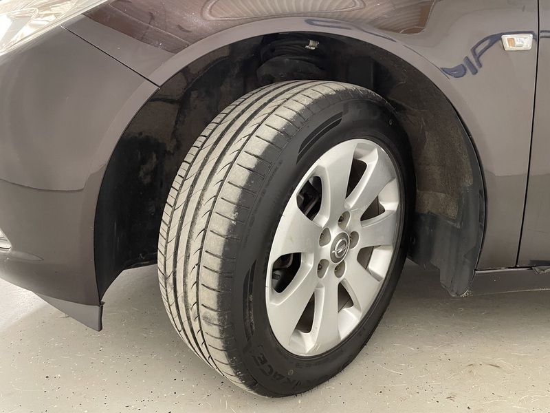 Opel Insignia vaihtoauto