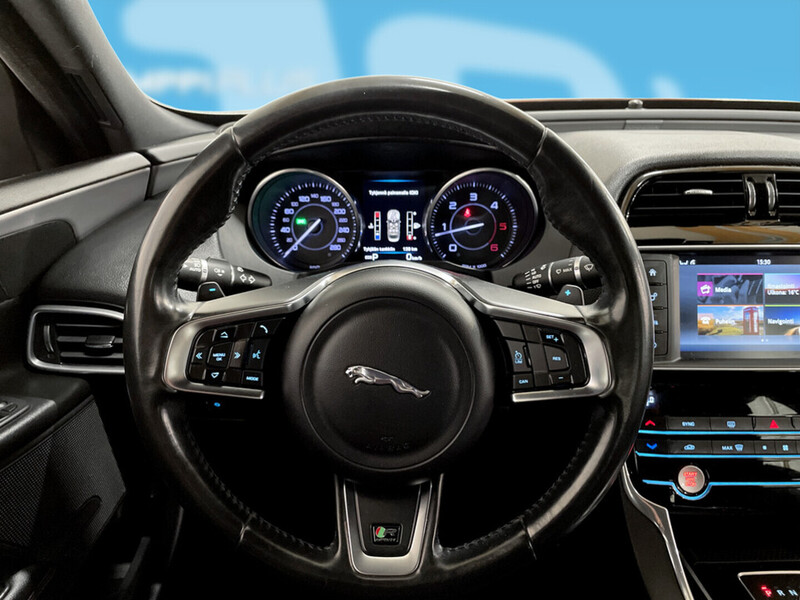 Jaguar XE vaihtoauto