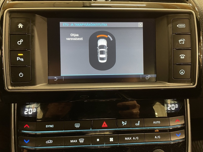 Jaguar XE vaihtoauto