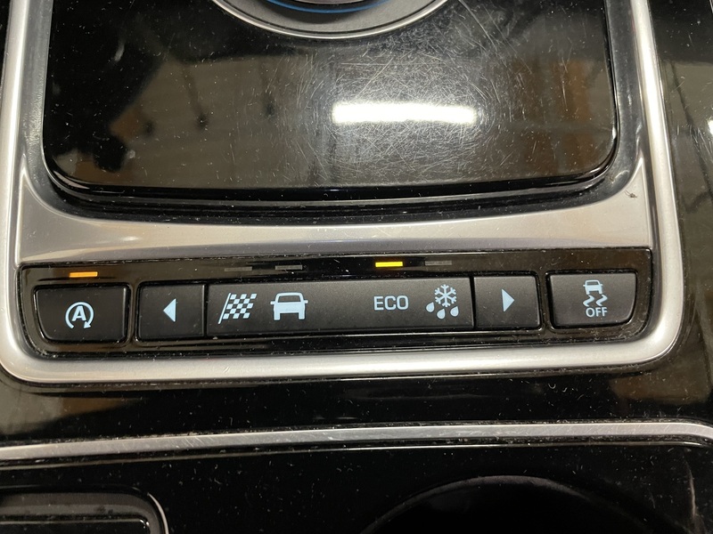 Jaguar XE vaihtoauto