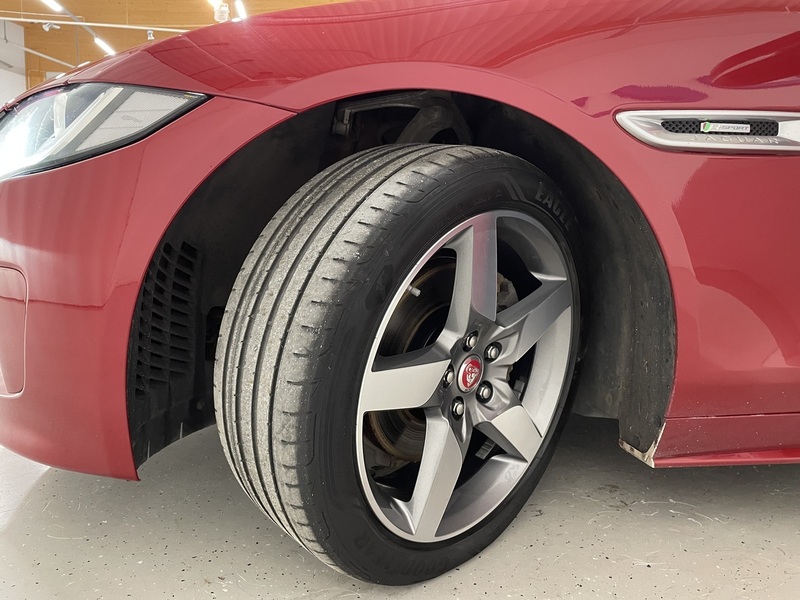 Jaguar XE vaihtoauto