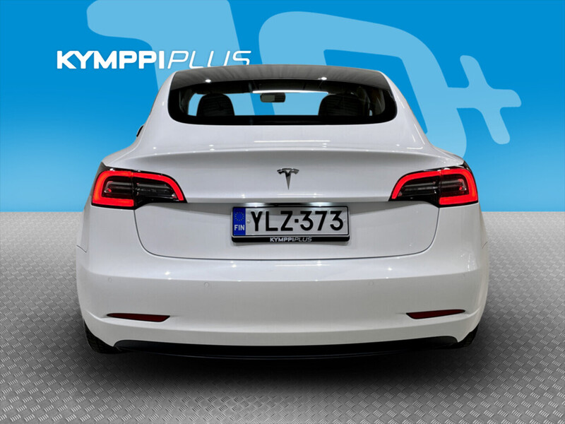 Tesla Model 3 vaihtoauto