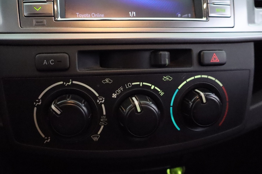 Toyota Hilux vaihtoauto