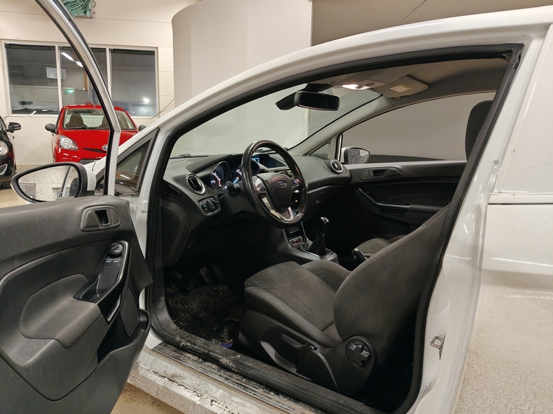 Ford Fiesta Van vaihtoauto